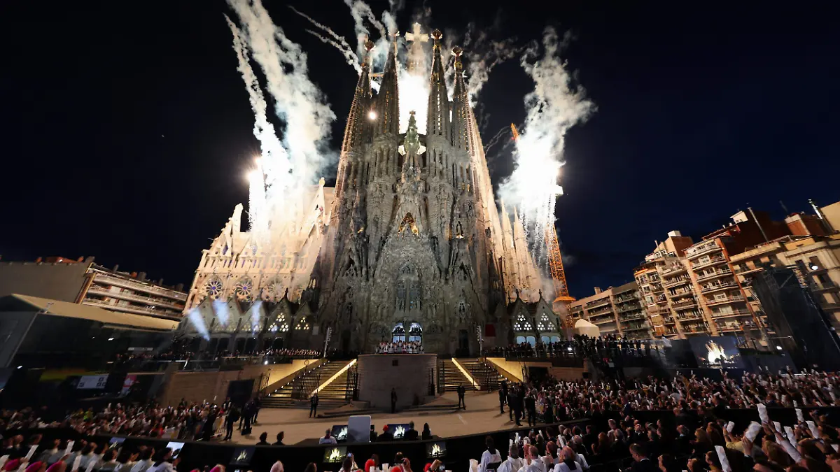 2026-06-10T203002Z_137251450_RC28RLAXHZCF_RTRMADP_3_POPE-SPAIN