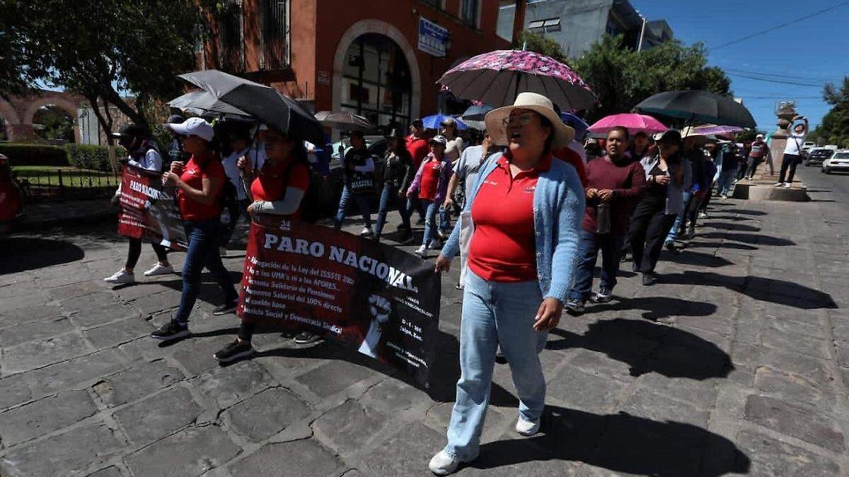 CAOS NACIONAL: CNTE Y MADRES BUSCADORAS PARALIZAN CIUDADES EN PLENO MUNDIAL