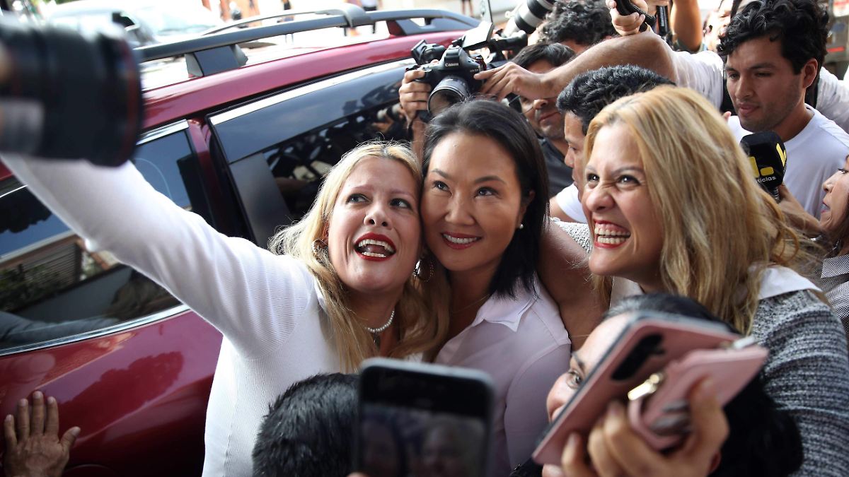 PERÚ: FUJIMORI RETOMA LA DELANTERA EN ELECCIÓN CLAVE