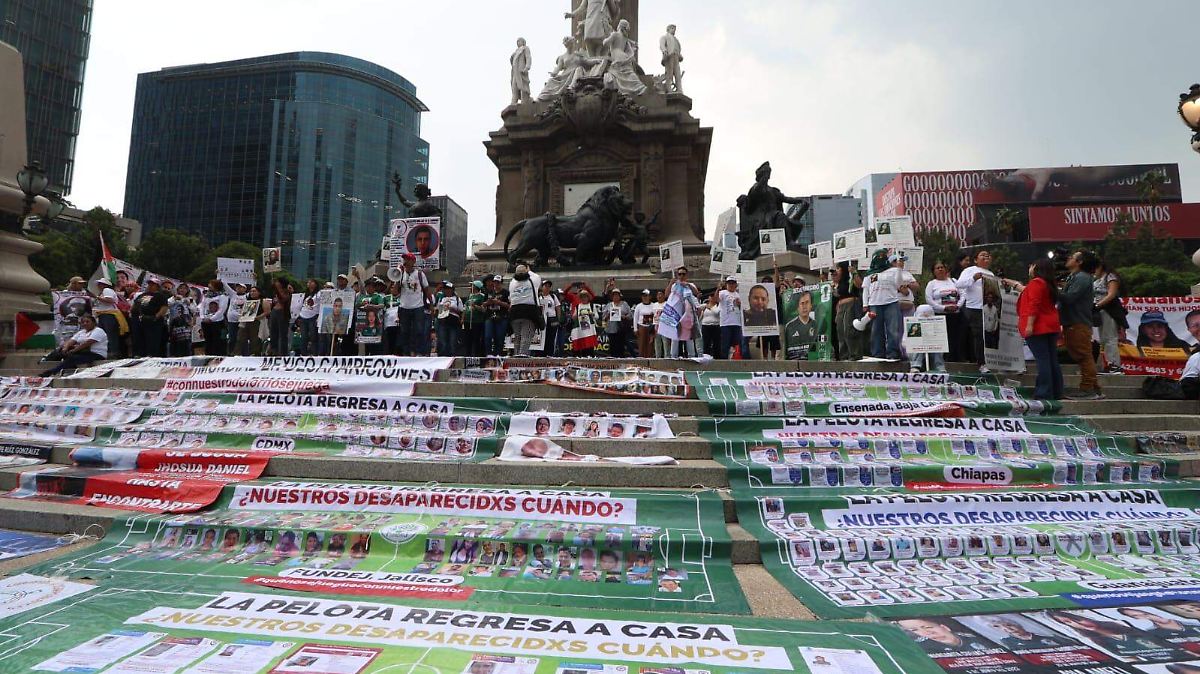 CNDH DENUNCIA ABUSOS CONTRA PADRES DE AYOTZINAPA