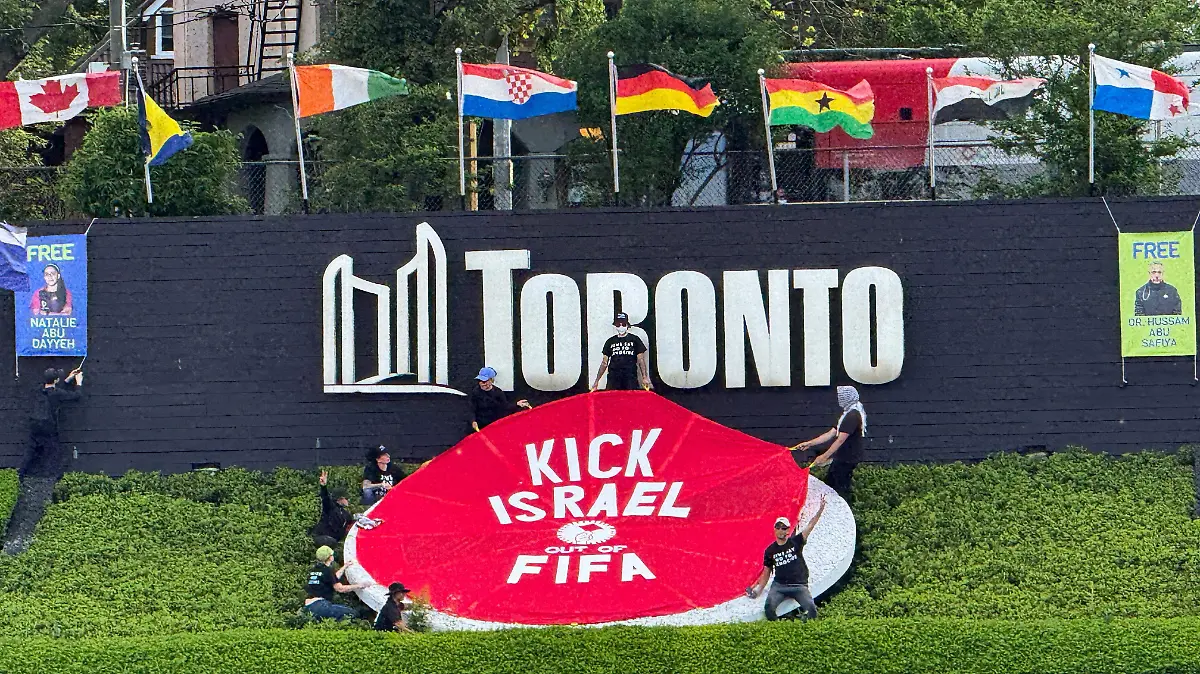 2026-06-12T194207Z_182913818_RC2CSLAW9SSE_RTRMADP_3_SOCCER-WORLDCUP-PROTESTS-ISRAEL