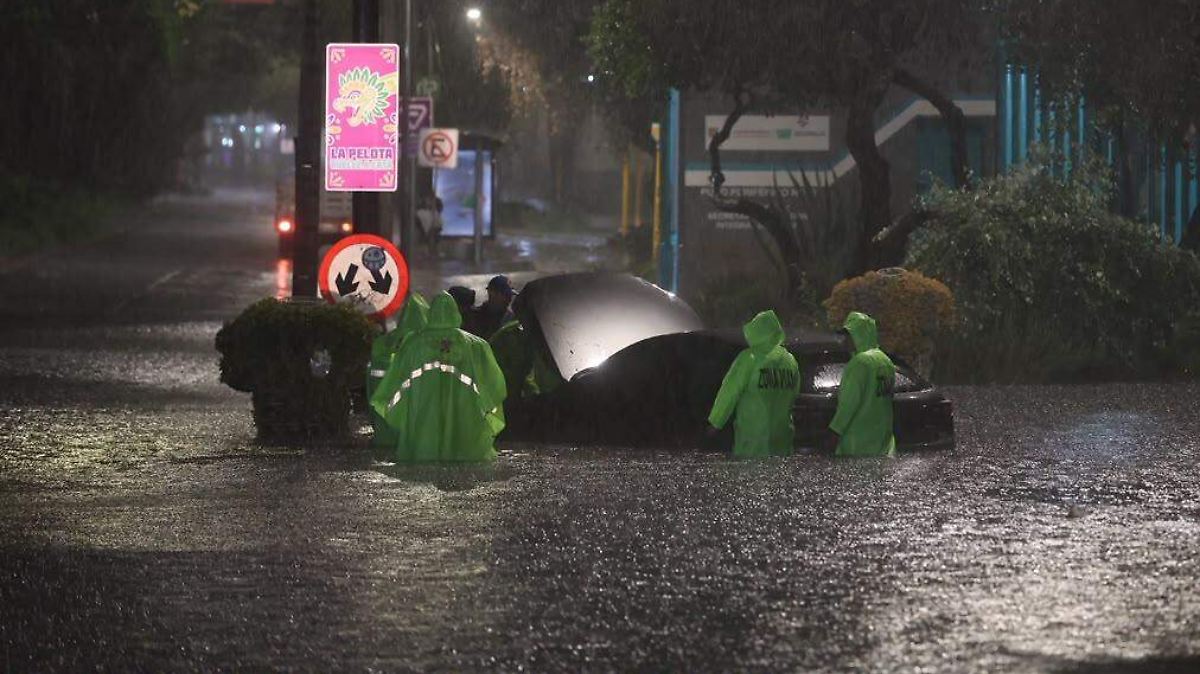 LLUVIA DE CAOS EN CDMX