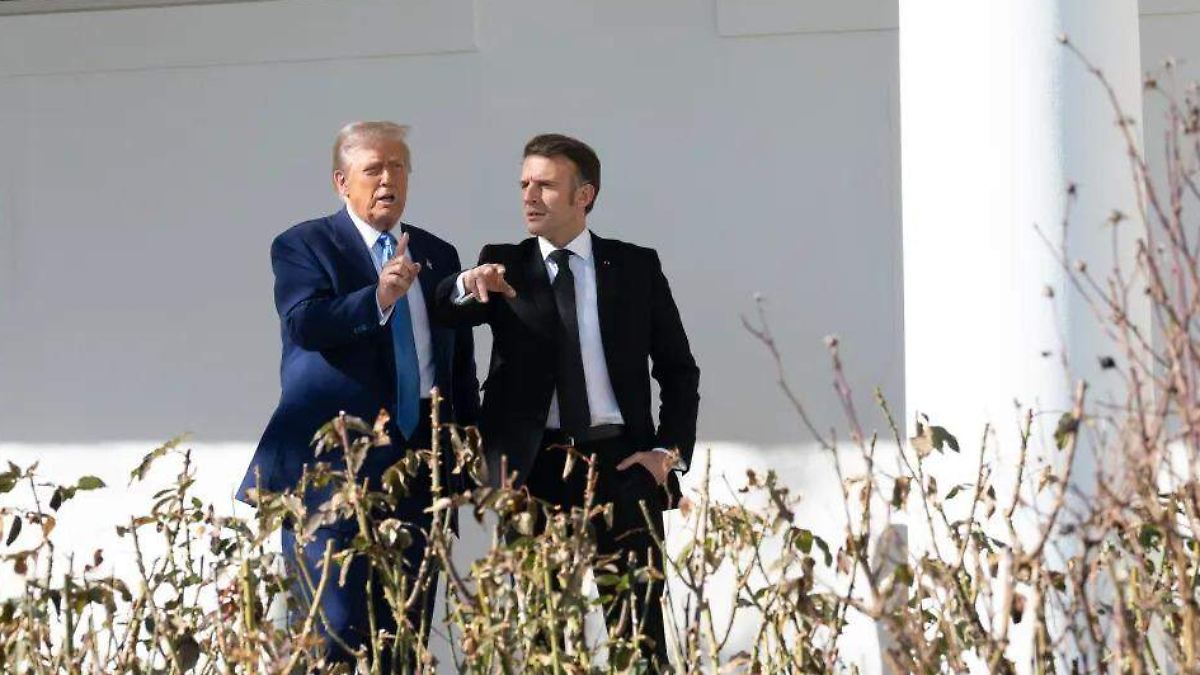 MACRON RECIBE A TRUMP EN VERSALLES
