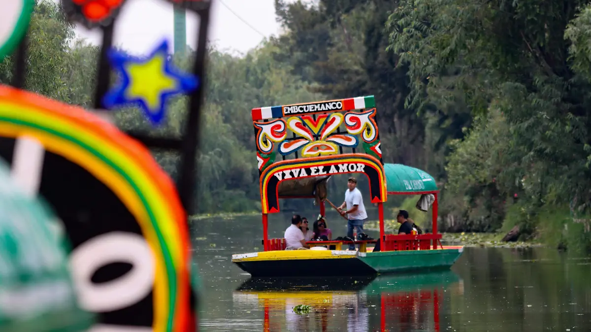 XOCHIMILCO ROBO DE AGUA romina solis (4)