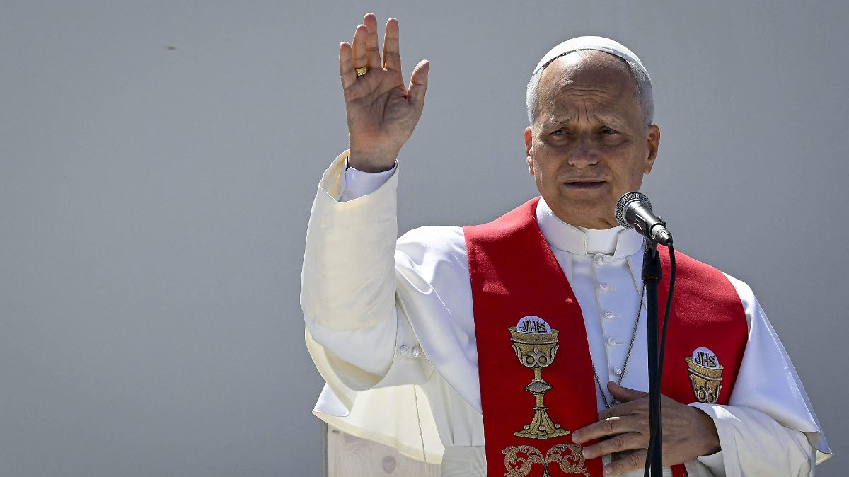 EL PAPA ADVIERTE SOBRE EL PELIGRO DE LAS MENTIRAS DIGITALES