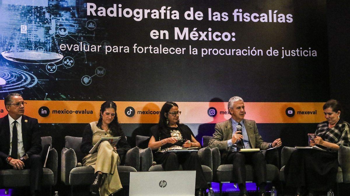 FISCALÍAS CONGELAN TRES DE CADA DIEZ DELITOS
