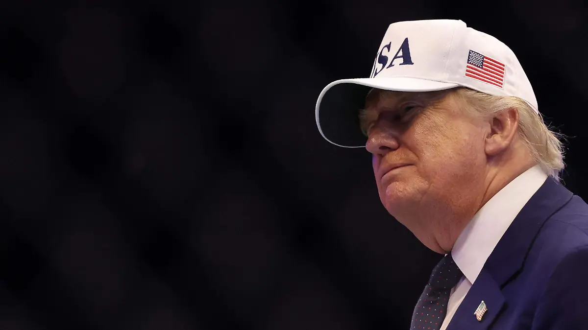 2026-06-15T080837Z_812463128_MT1USATODAY29199789_RTRMADP_3_MMA-UFC-FREEDOM-250-ILIA-TOPURIA-V-JUSTIN-GAETHJE