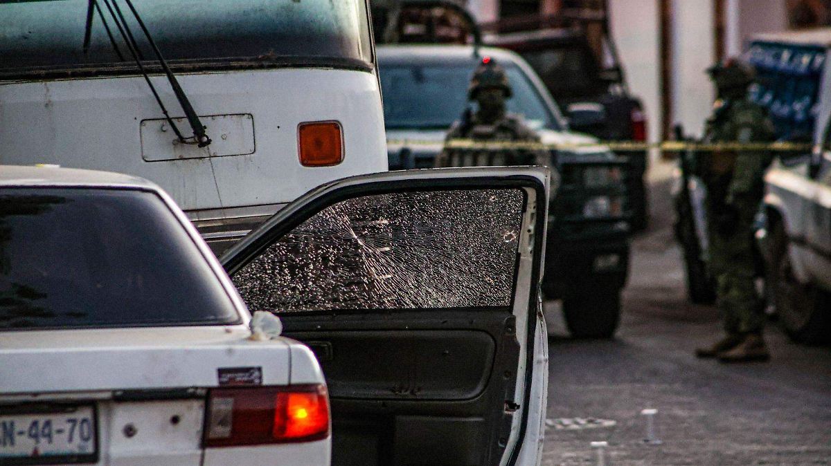 CAE VIOLENCIA, PERO LA SOMBRA PERSISTE