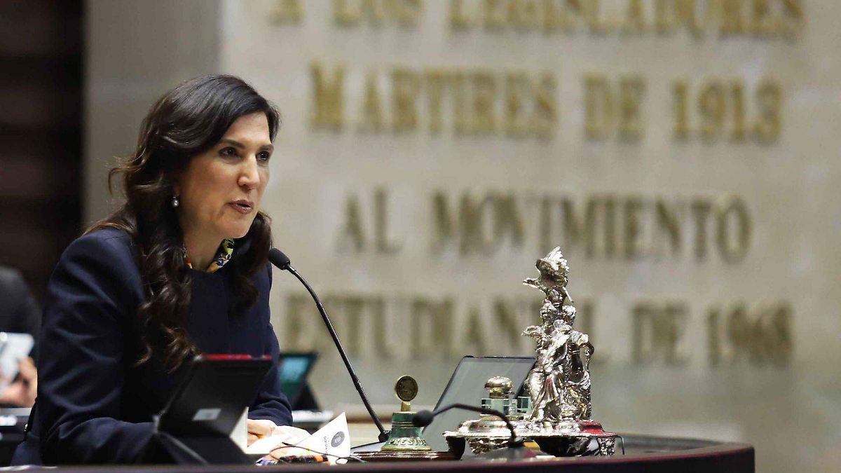 KENIA LÓPEZ DENUNCIA CAMPAÑAS OCULTAS; DEFIENDE A GRUPOS DE MUJERES