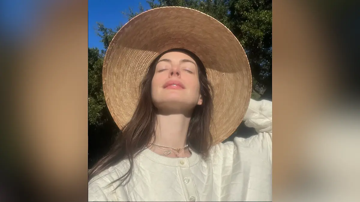 Anne Hathaway