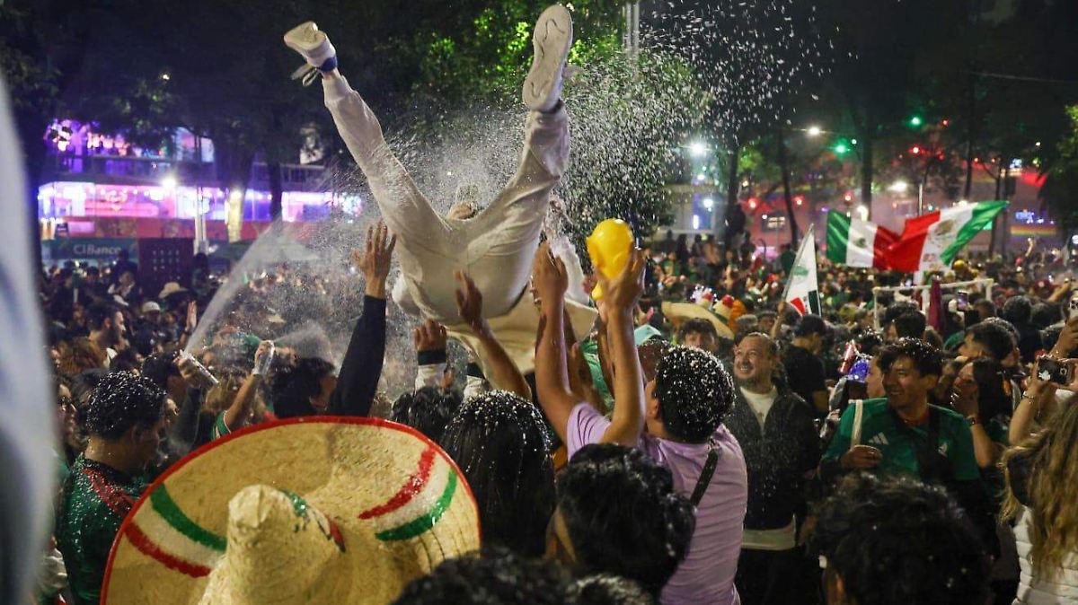 ¡CAOS POST-PARTIDO! Festejos DESTRUYEN PARABUSES