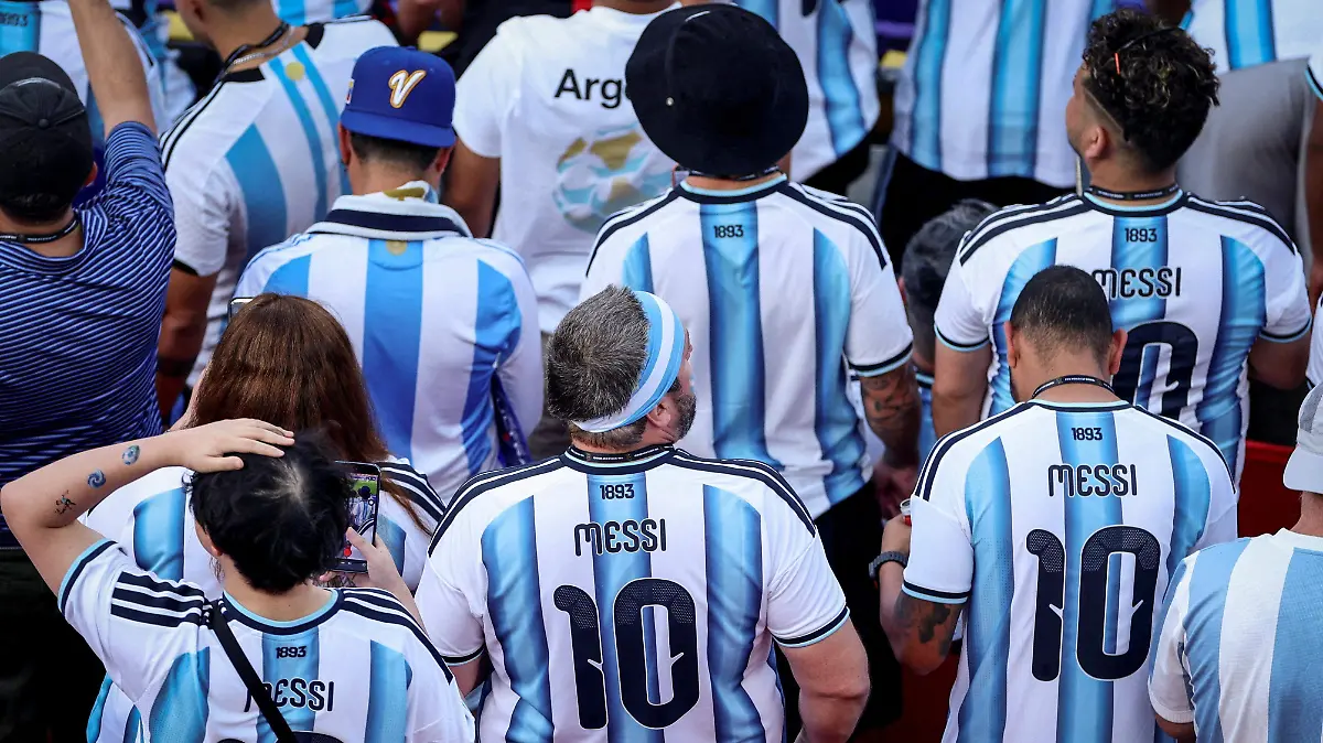 2026-06-19T162602Z_409166268_RC2BVLACGMCE_RTRMADP_3_SOCCER-WORLDCUP-PHOTODAILY-ONE