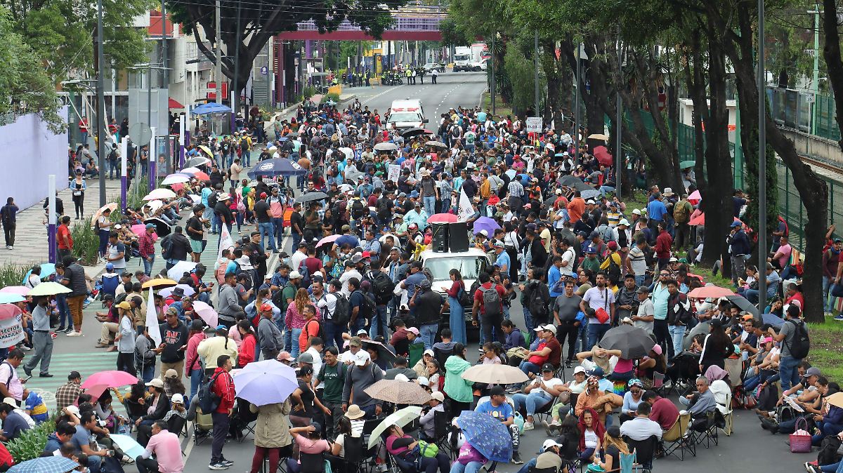 SECCIÓN 22 OAXACA: ¡RECURSOS NO LLEGAN A MAESTROS!