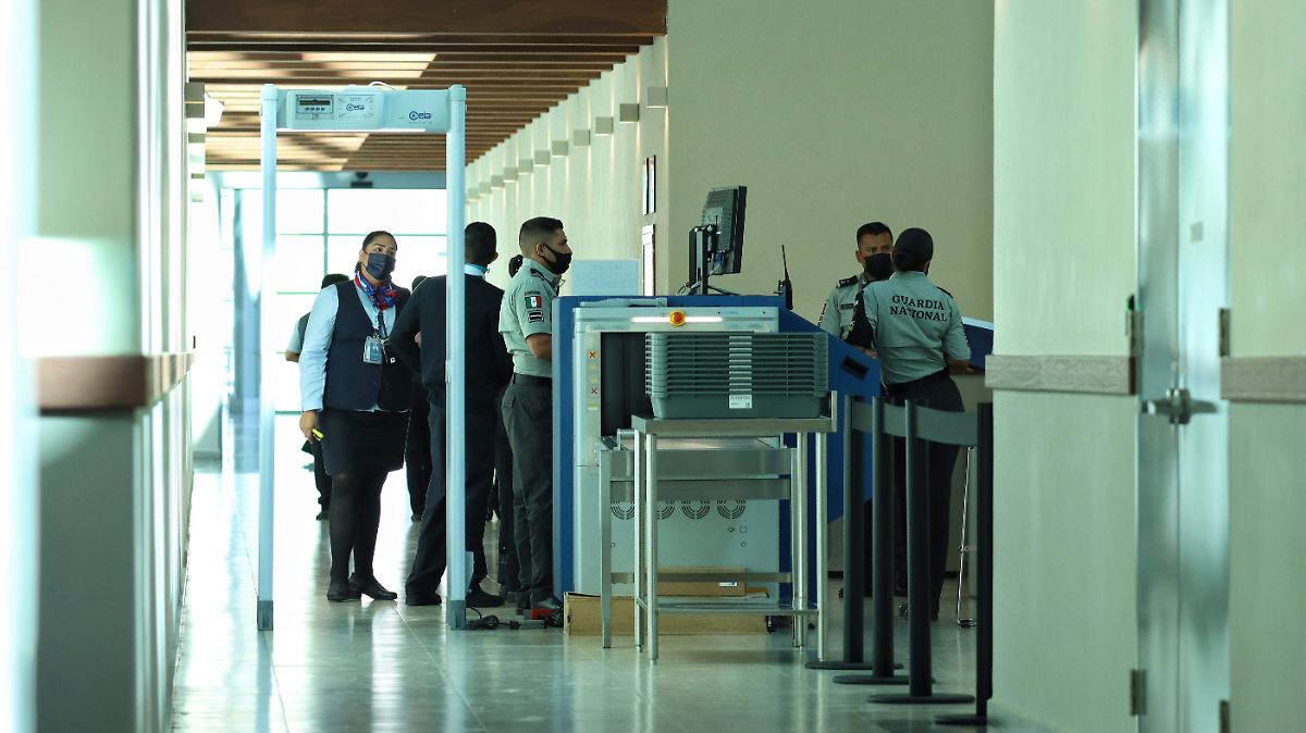 EXTRANJEROS CAEN POR DROGAS DE FARMACIA