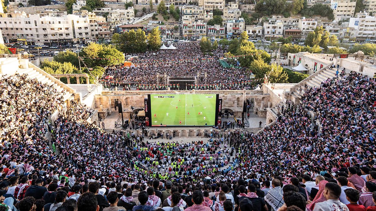MUERE AFICIONADO EN ESTAMPIDA TRAS VER EL MUNDIAL