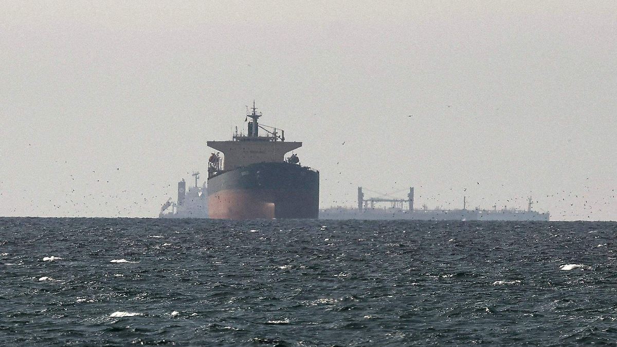 TRUMP ROMPE TRATOS POR IRÁN