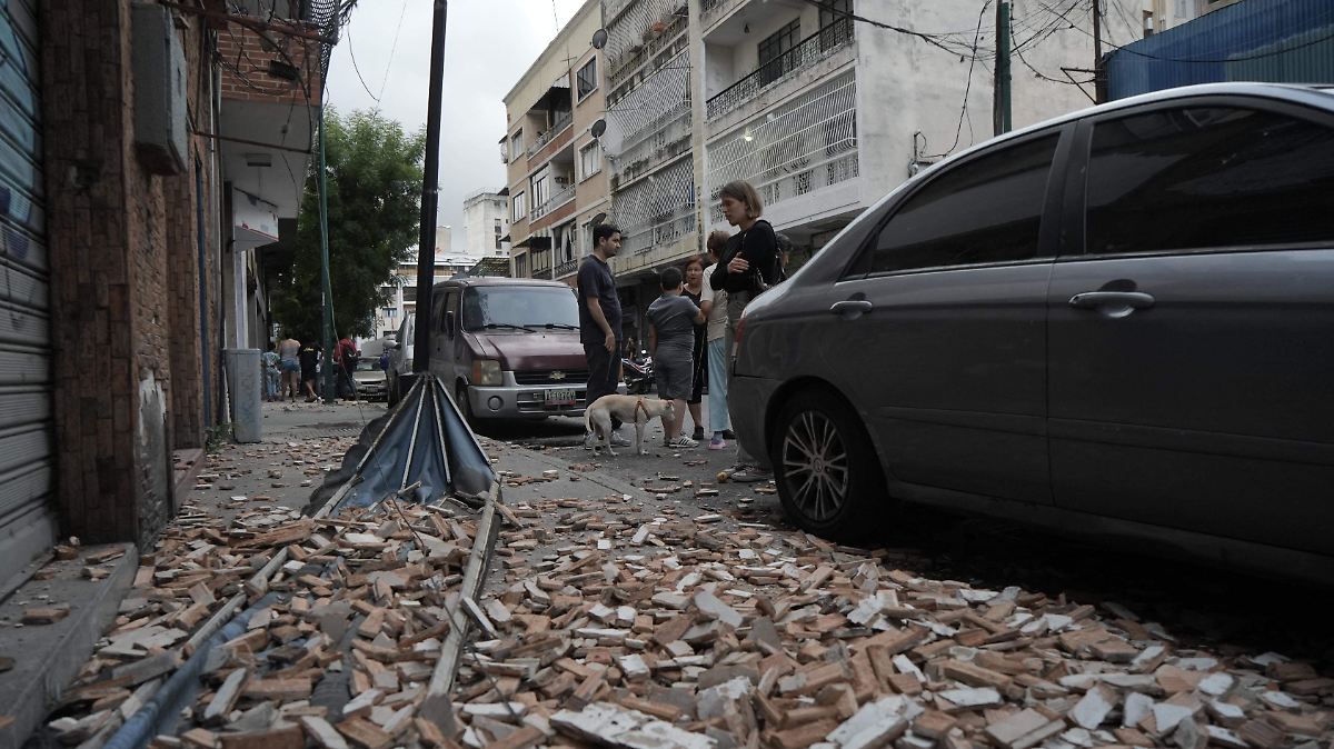 TERREMOTO DEVASTA CARACAS