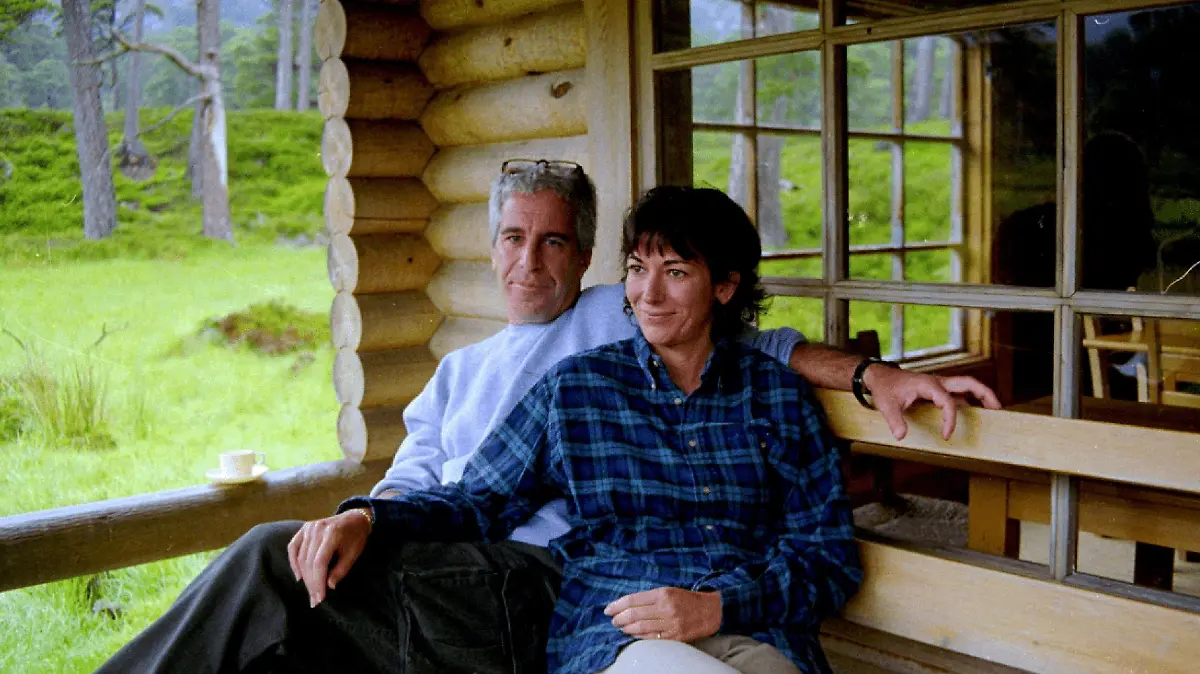 2026-06-25T010451Z_711862051_RC2YJIAQE6D4_RTRMADP_3_PEOPLE-GHISLAINE-MAXWELL