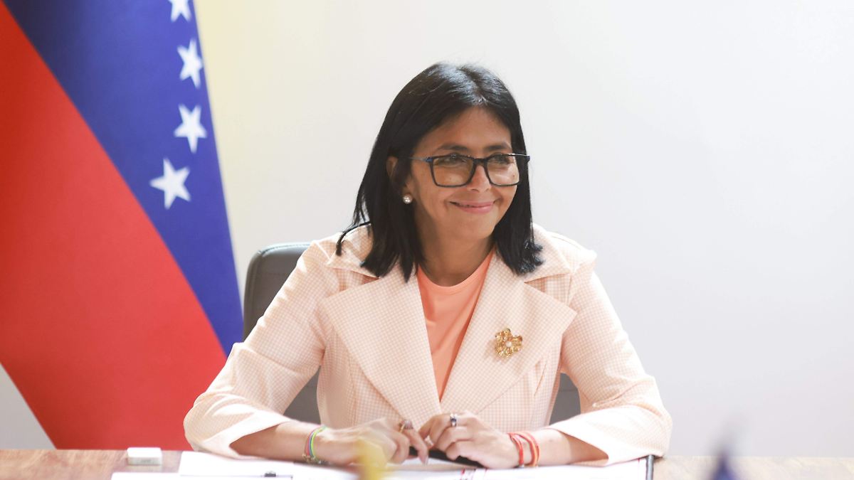TRUMP PROMETE AYUDA A VENEZUELA