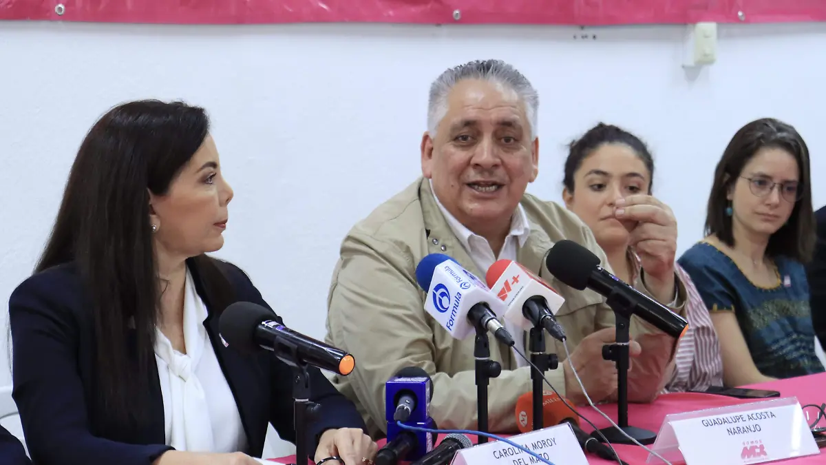 6249101-Carolina Monroy y Guadalupe Acosta-3