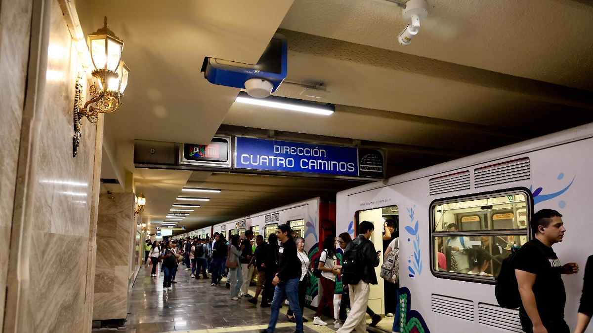 METRO OCULTA COSTO DE CANDELABROS