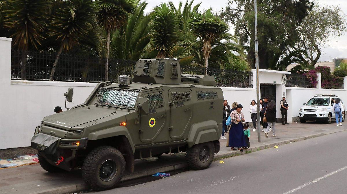 MÉXICO Y ECUADOR, EN LA CORTE