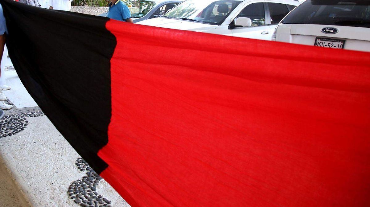 HUELGA EN PUERTA: LIGA SINDICAL AMAGA A DELTA STAFF