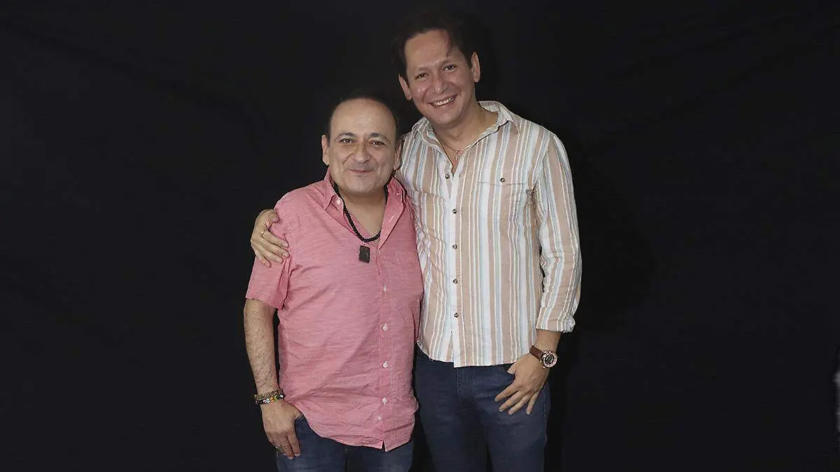LALA ESPANA ENTREVISTA omar flores