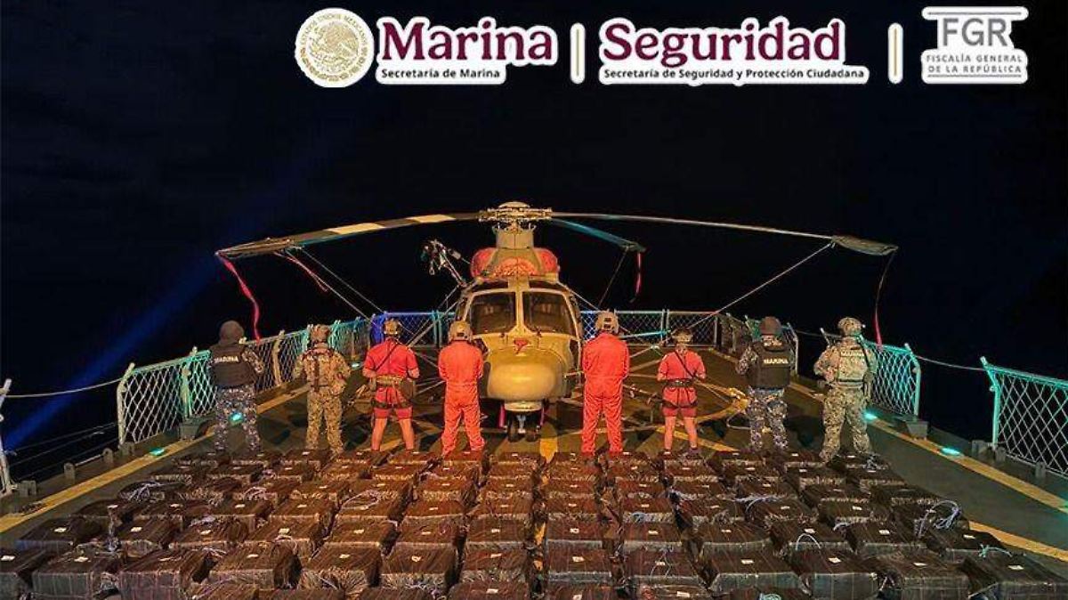 MEGA GOLPE AL NARCO: MARINA ASEGURA TRES TONELADAS DE COCAÍNA EN OAXACA