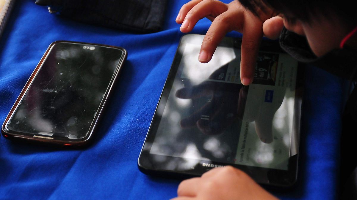 TABLETS DESPLAZAN JUEGO INFANTIL