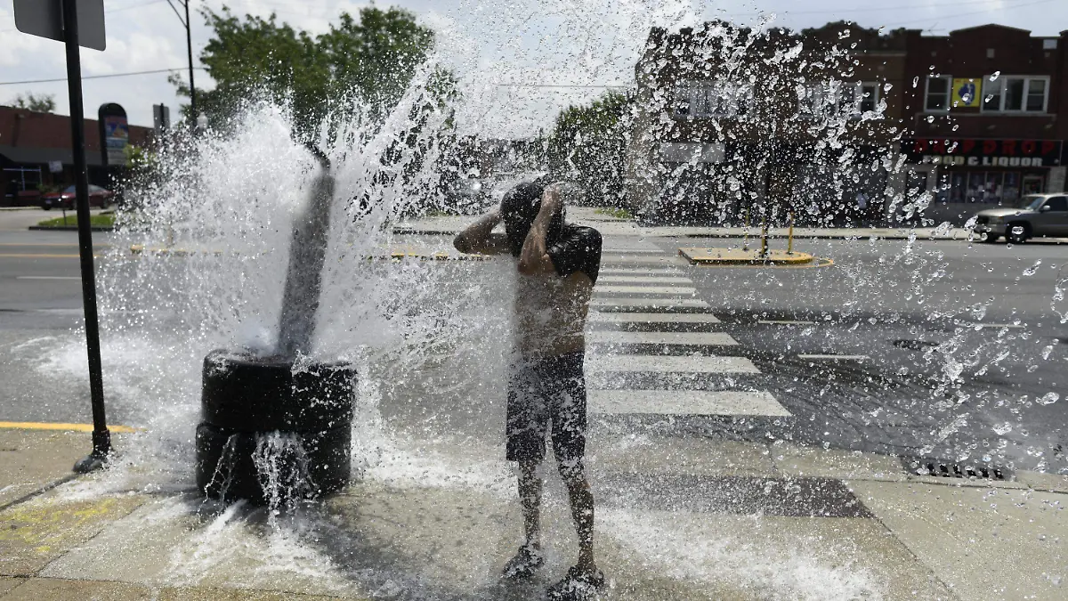 AFP__20260702__B9483ZQ__v3__HighRes__TopshotUsWeatherClimateHeat
