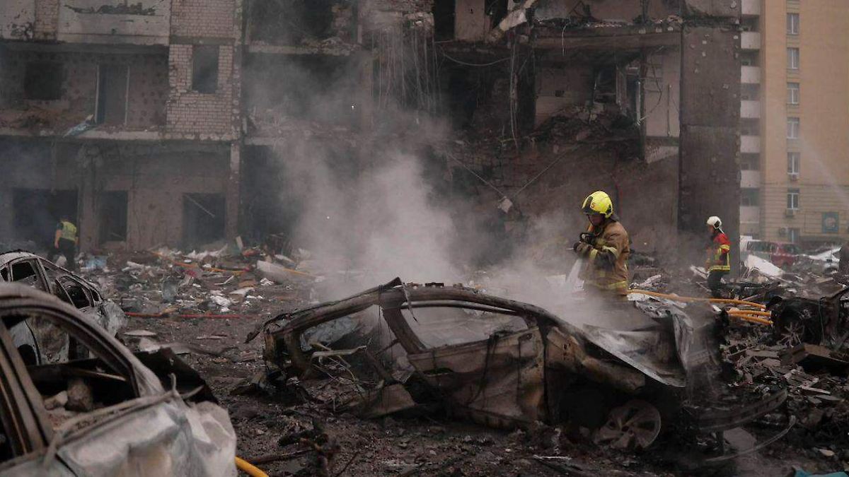 RUSIA DESATA ATAQUE MASIVO EN KIEV ANTES DE CUMBRE CLAVE