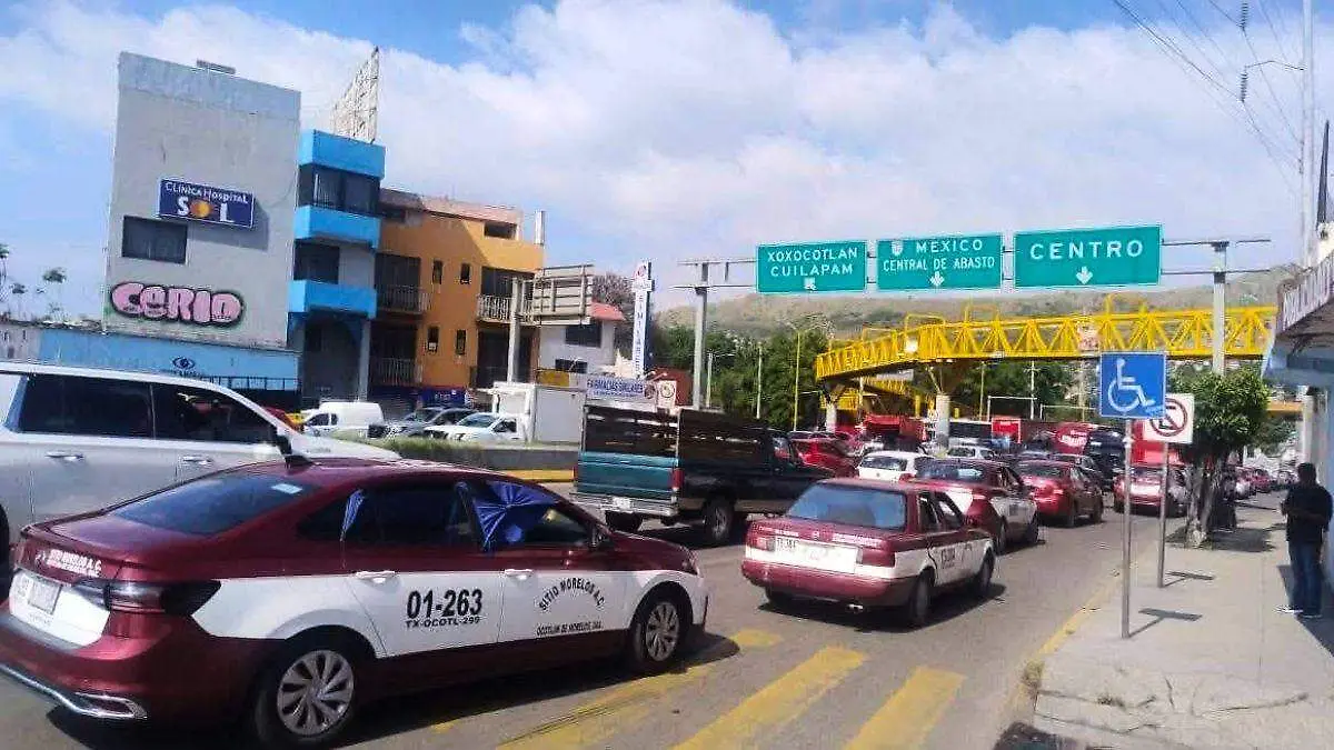 Taxistas se movilizan en oaxaca
