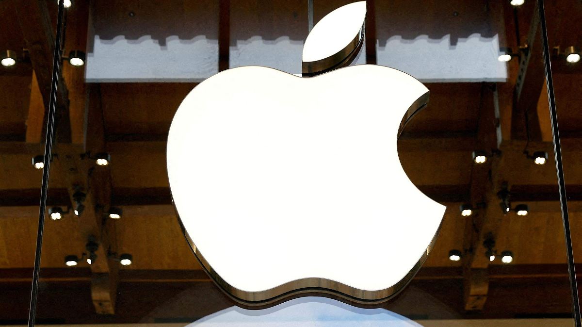 ¡GUERRA DE GIGANTES TECNOLÓGICOS! APPLE ACUSA A OPENAI DE ROBO DE DATOS