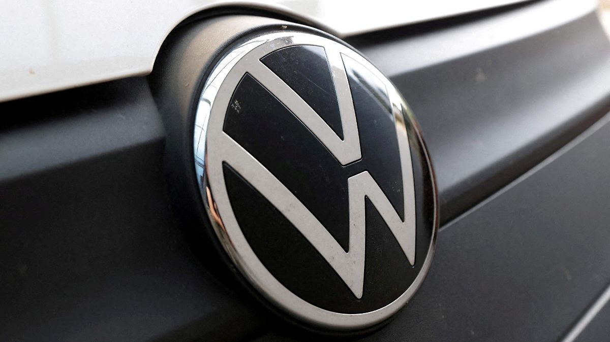 VOLKSWAGEN DESATA OLA DE DESPIDOS