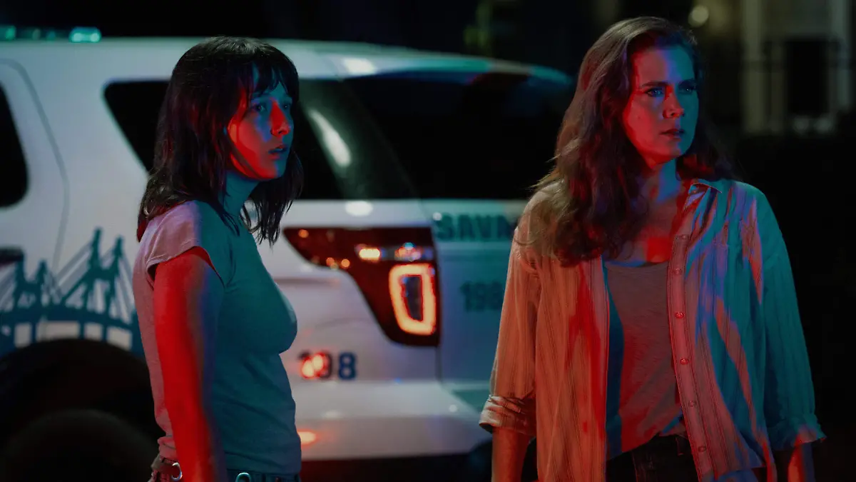 Cabo de miedo Lily Collias y Amy Adams Cortesía Apple TV+