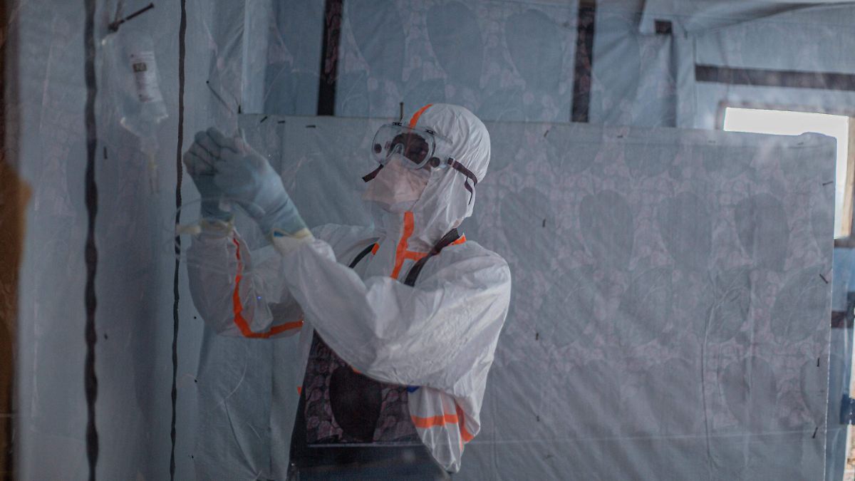 OMS LANZA PRUEBA DE ANTIVIRAL CONTRA ÉBOLA