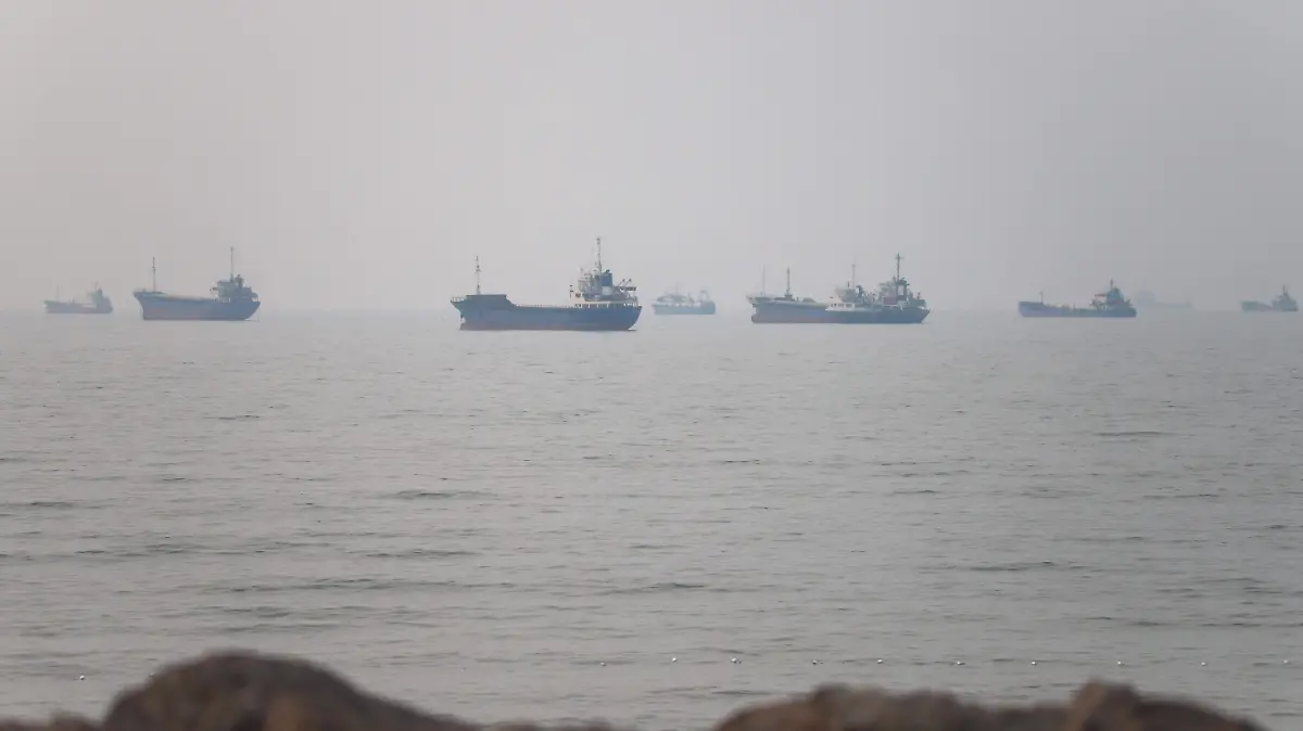 2026-07-15T153431Z_895970829_RC254MA98WK9_RTRMADP_3_IRAN-CRISIS-HORMUZ-SHIPPING