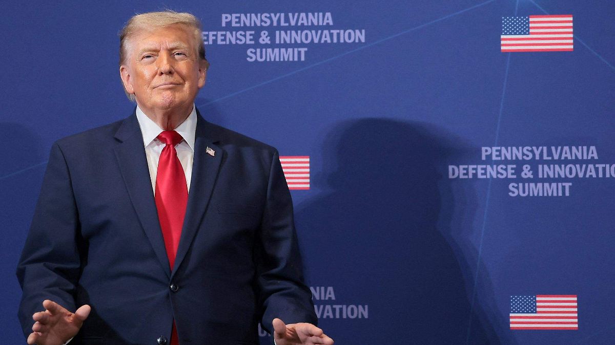 TRUMP DESATA CAZA DE BRUJAS CONTRA IZQUIERDA RADICAL