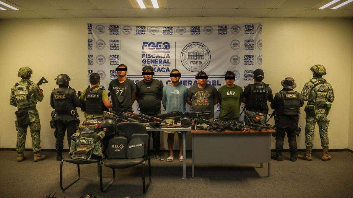 ARSENAL DE GUERRA CAE EN OAXACA