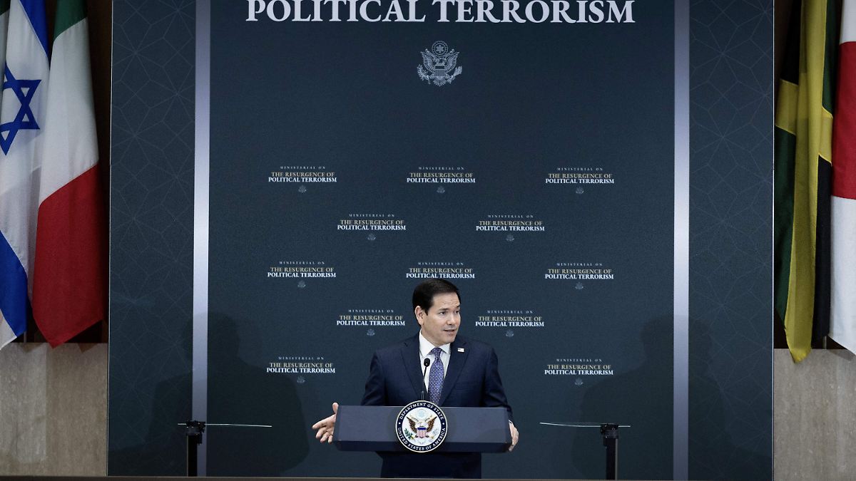 EU CORTA VISAS A TERRORISTAS DE IZQUIERDA