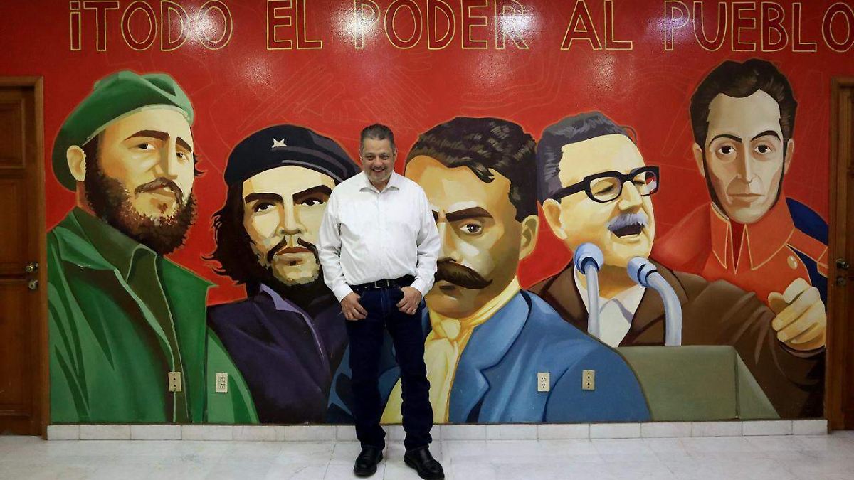 PT AMAGA A MORENA: ¡SOLOS O CON RESPETO!