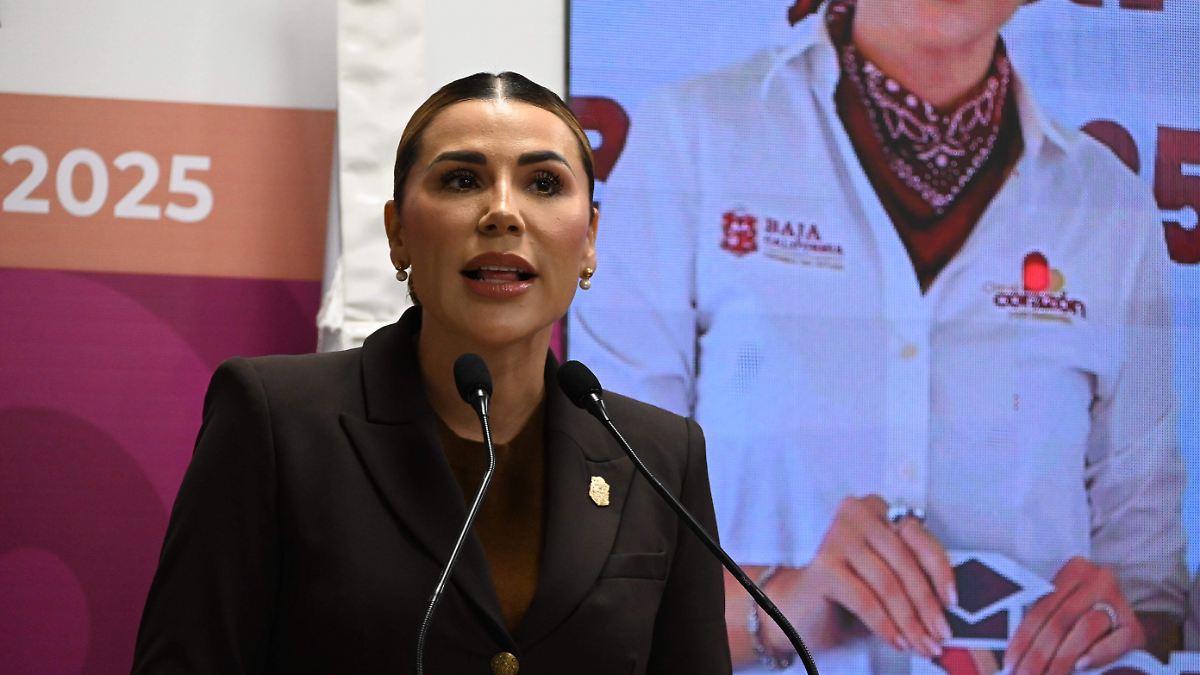 GOBERNADORA DE BC NIEGA REUNIONES EN PANAMÁ; CULPA A "GESTOR"
