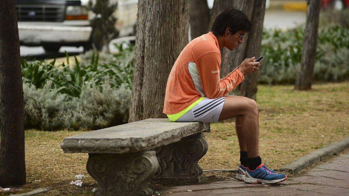 NIÑOS SUFREN TRASTORNOS POR PANTALLAS