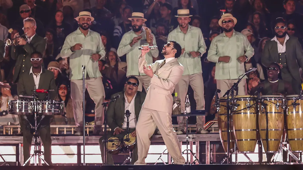 GIRA DE BAD BUNNY RECAUDACION roberto hernandez (16)