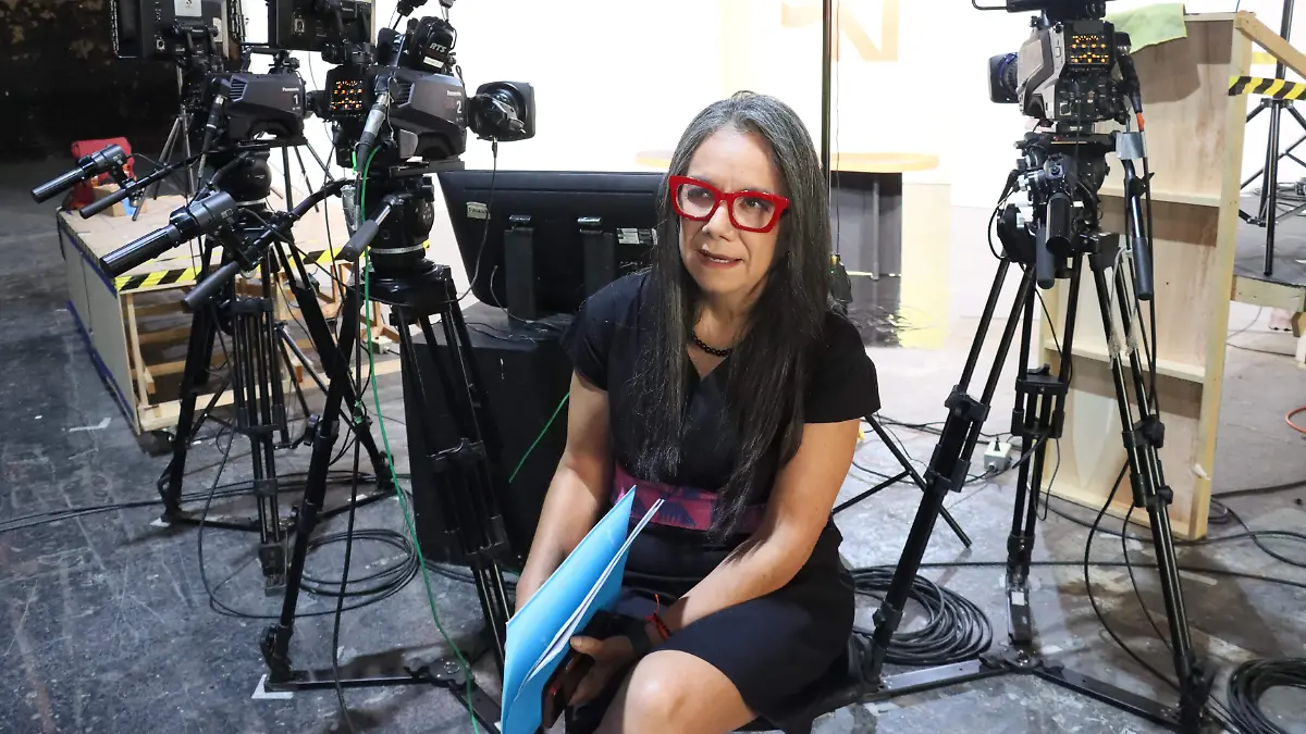 CANAL ONCE ENTREVISTA CON ALEJANDRA IMELDA omar flores (2)