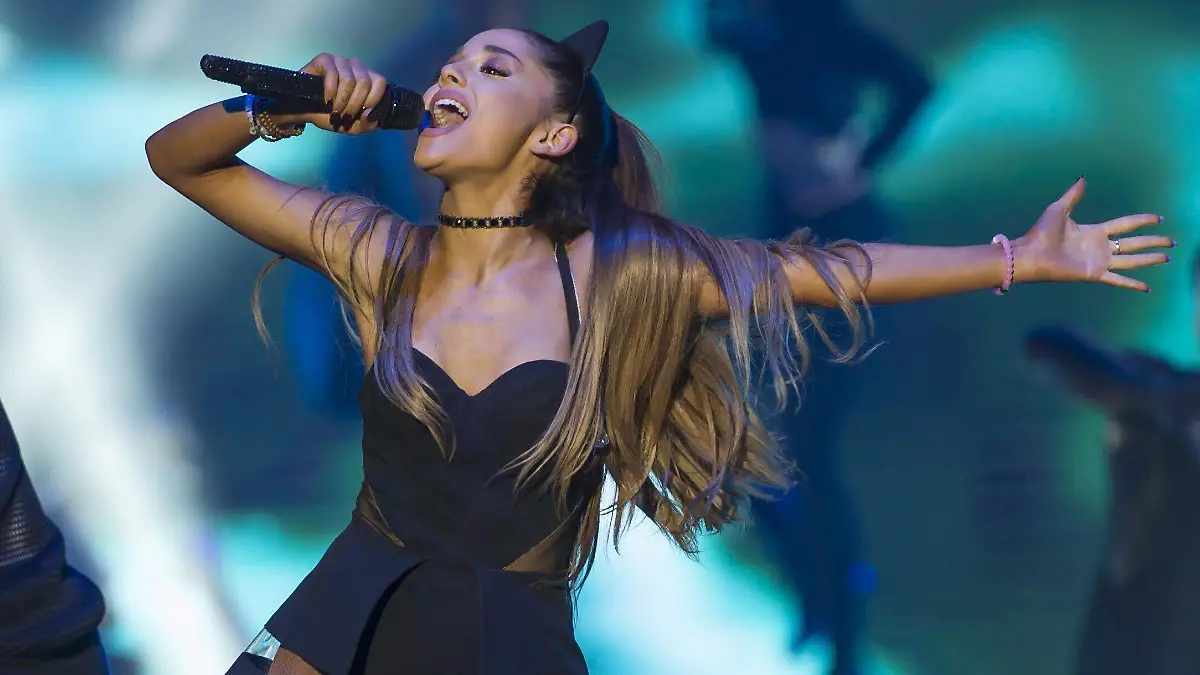 525004_Musica Ariana Grande_impreso