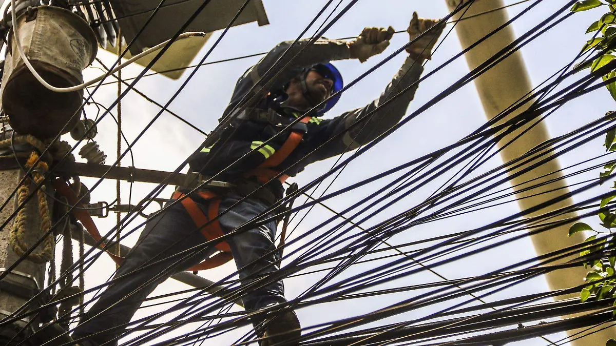 1091209_CFE restaura la luz en la Roma_web