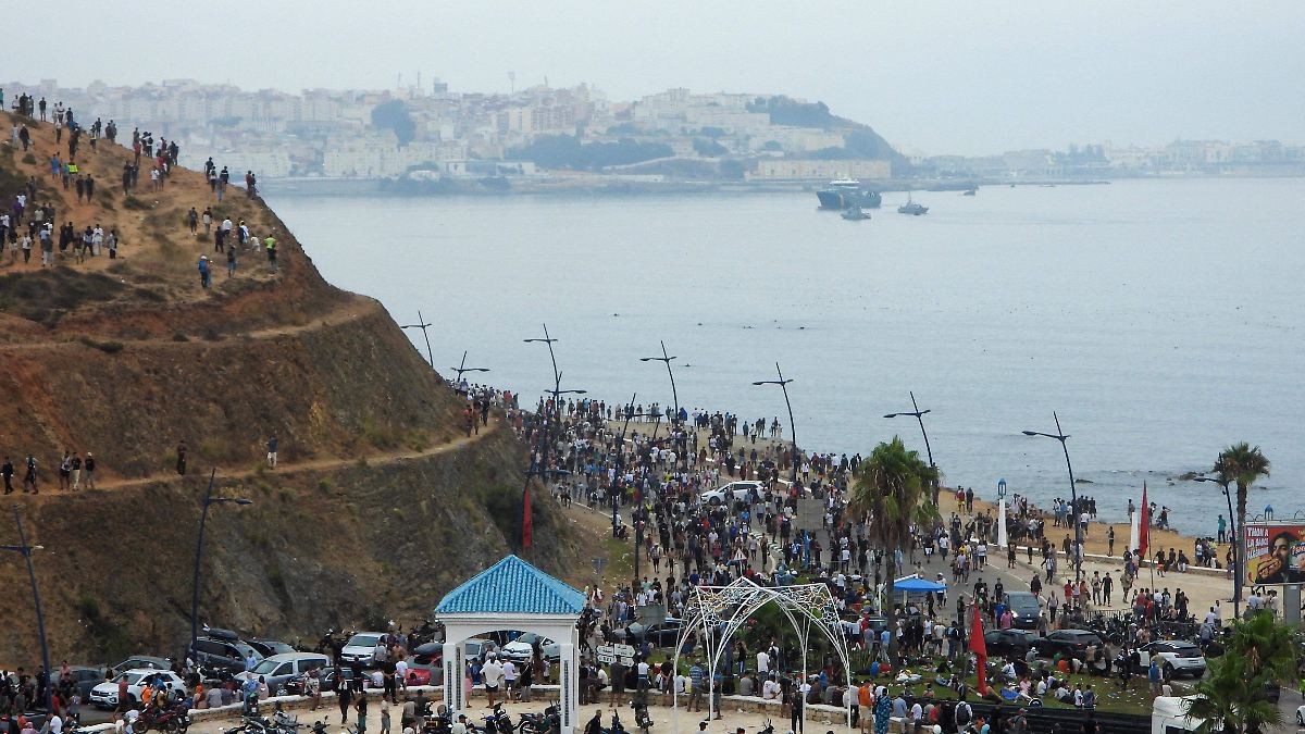 CEUTA COLAPSA: MIGRANTES CIERRAN NEGOCIOS