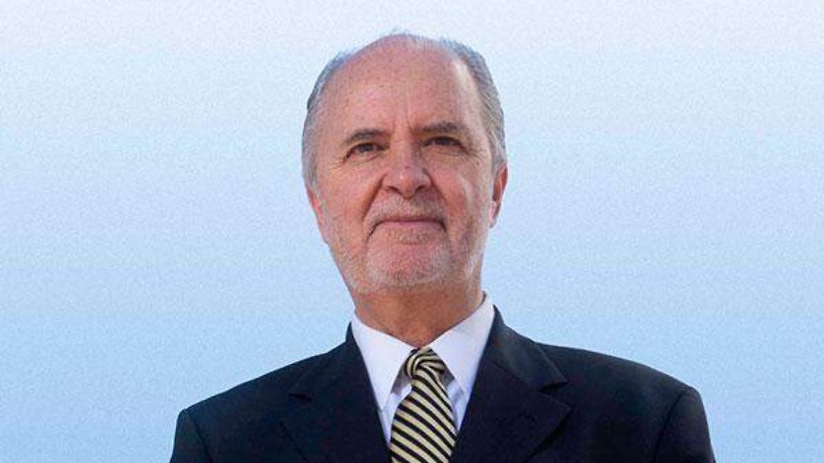CAMBIO EN LA UNAM: JAVIER DE LA FUENTE RELEVA A PATRICIA DÁVILA